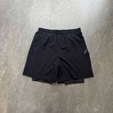  Quần short Asics 7" màu đen có lót 