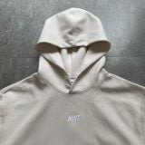  Hoodie Nike thêu logo giữa 