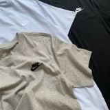  Áo thun nike club logo thêu ngực trái AR4997 