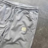  KITH (179) size 40 