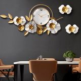 Đồng hồ trang trí nghệ thuật Hoa cung đình A2106V