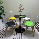 Ghế mặt nệm lưng nhựa trong nhám chân gỗ DPA05F