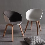 Ghế nhựa bọc vải chân sắt giả gỗ DPA24