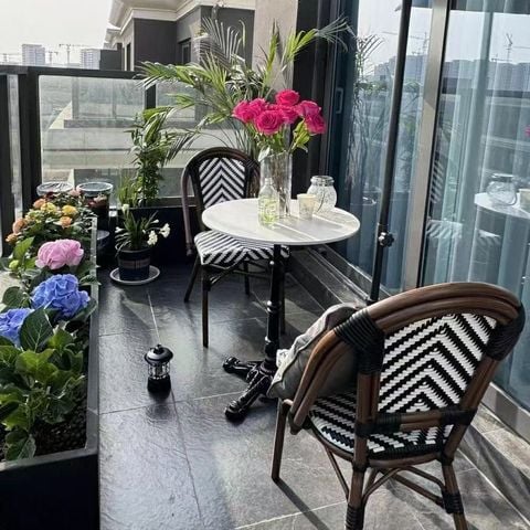 Bàn tròn mặt đá chân sắt DPBV30(không ghế)