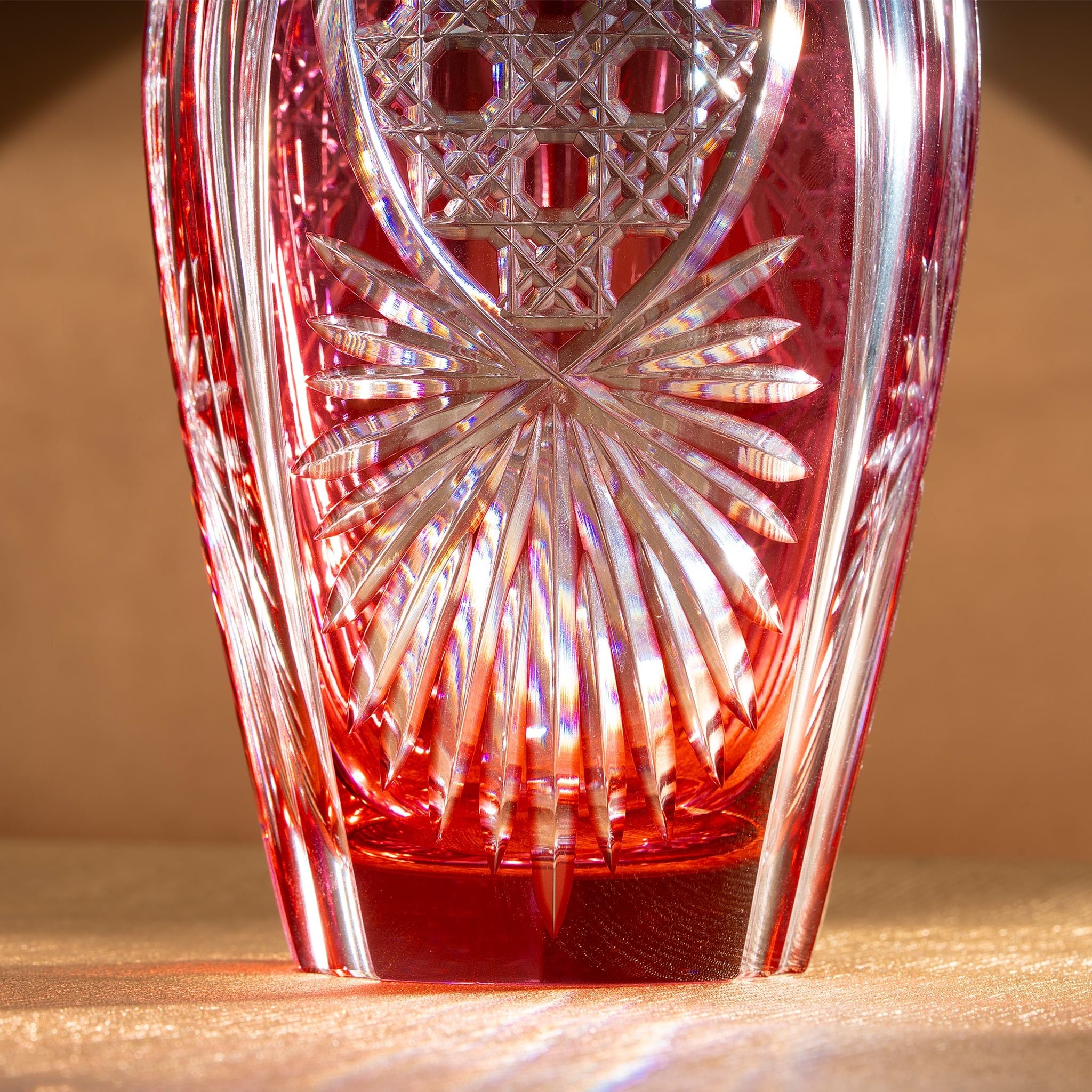  Bình hoa (lọ hoa) pha lê Edo Kiriko 'Octagonal Basket Weave' 20cm màu đỏ | Kagami Crystal F299 - 2674-CAU 