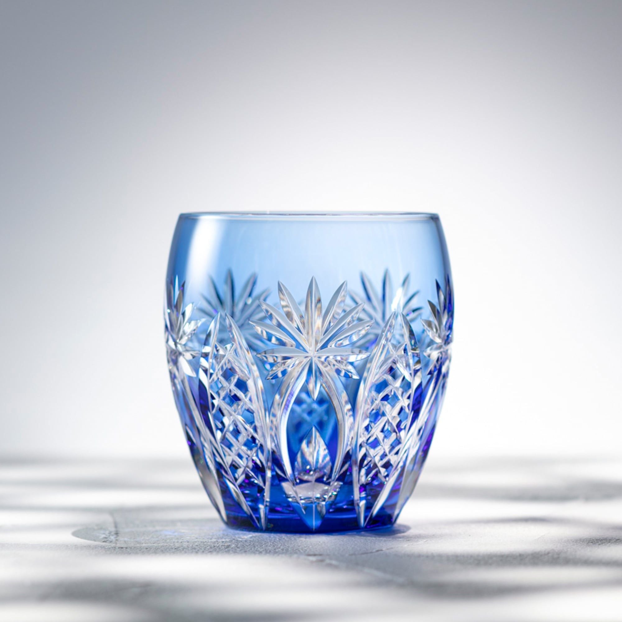  Ly pha lê rock glass họa tiết Edo Kiriko 'Bamboo Fence & Star' 240ml màu xanh cobalt | Kagami T727 - 2668-CCB 