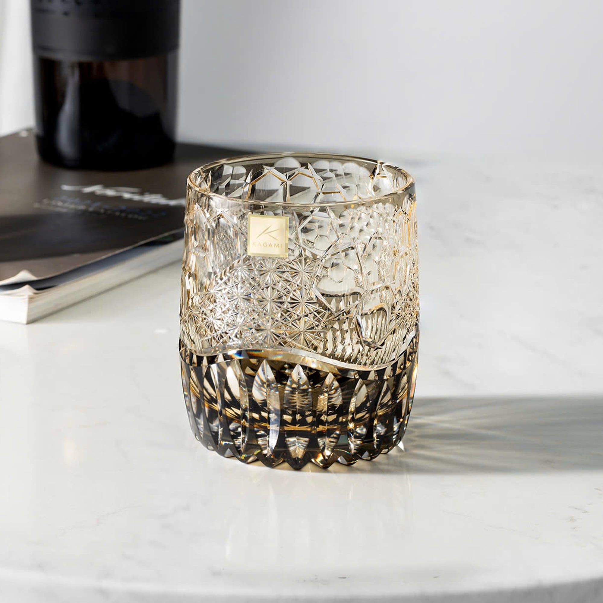  Ly pha lê rock glass Edo Kiriko 'Hyoukou' 330ml màu trà được chế tác bởi nghệ nhân Tomokazu Noguchi | Kagami Crystal T754 - 3010- WUK 