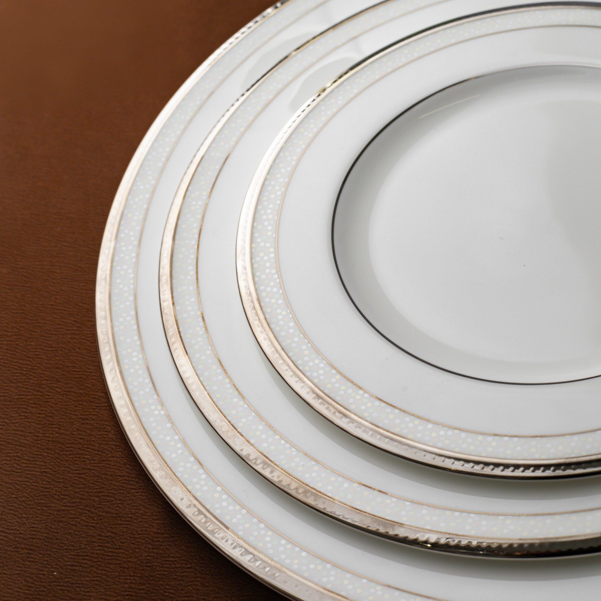  Bộ bát đĩa ăn châu Á cơ bản 22 món (cho 6 người) sứ xương Nhật Bản | Champagne Pearls 4811J - D022AA 