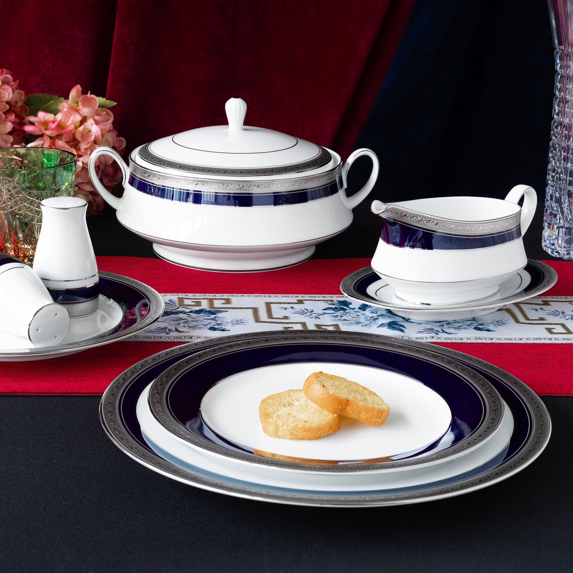  Bộ đĩa ăn kiểu Âu 22 món (cho 6 người) sứ trắng | Crestwood Cobalt Platinum 4170L - D024AL 