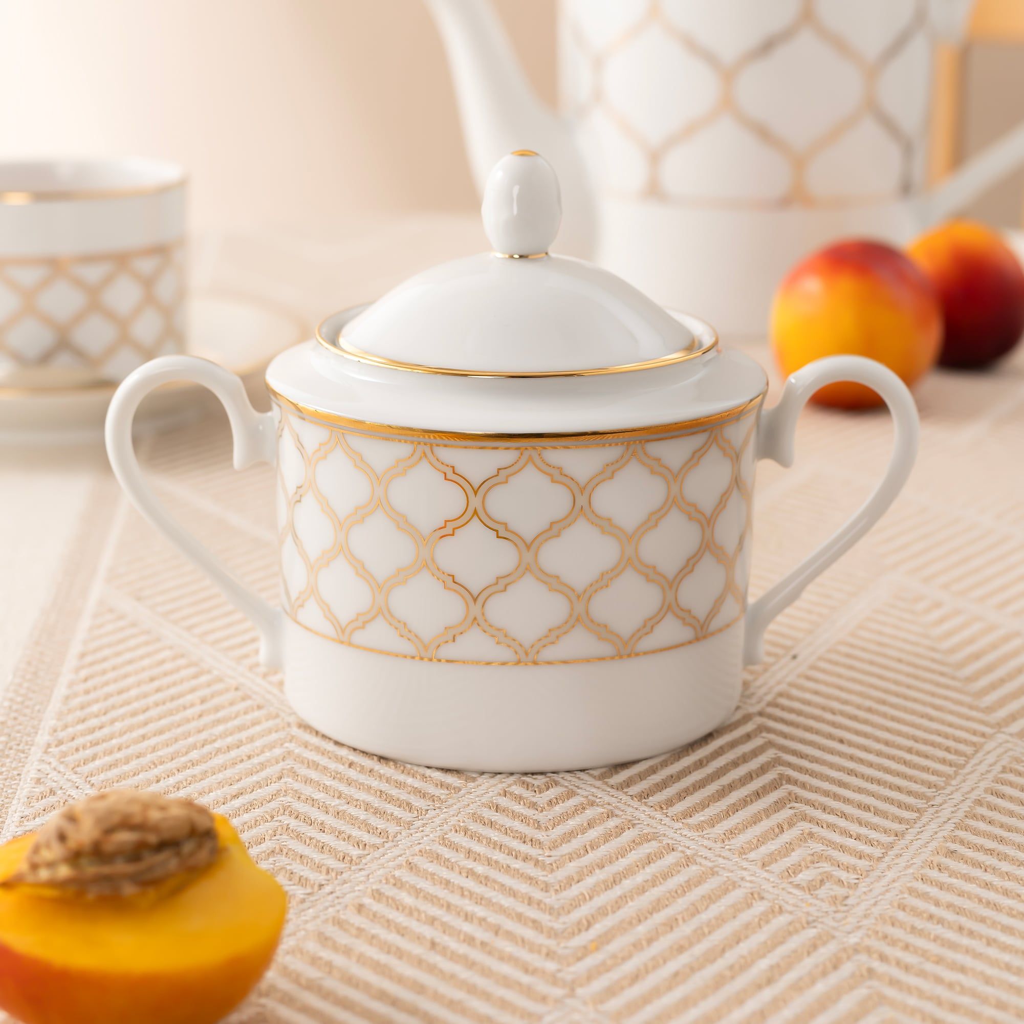  Bộ ấm chén uống trà (ấm 1.500ml, chén 240ml) 15 món sứ trắng | Eternal Palace Gold 1728L - T017A 