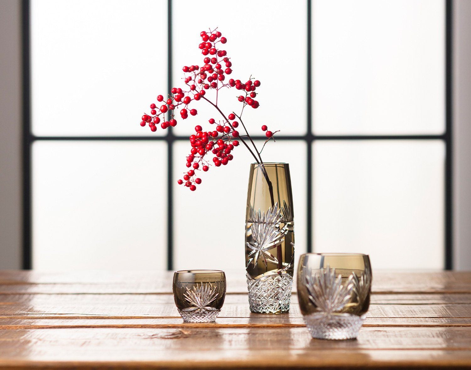  Ly pha lê rock glass Edo Kiriko "Dutchmans' Pipe" dung tích 240ml màu trà | Kagami Crystal T727 - 2763-BLK 