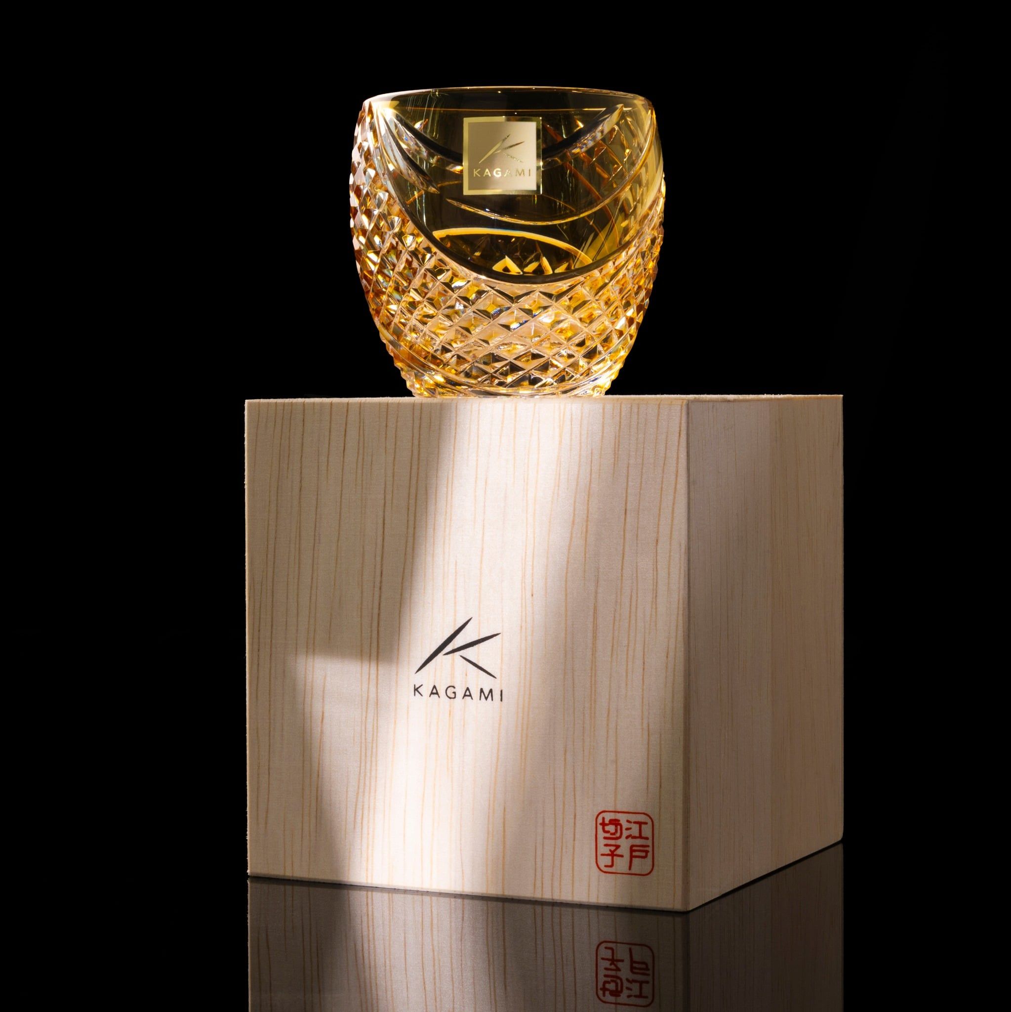  Ly pha lê sake Edo Kiriko “Fish scales strip" 80ml màu vàng | Kagami Crystal T535 - 2044-CUM 