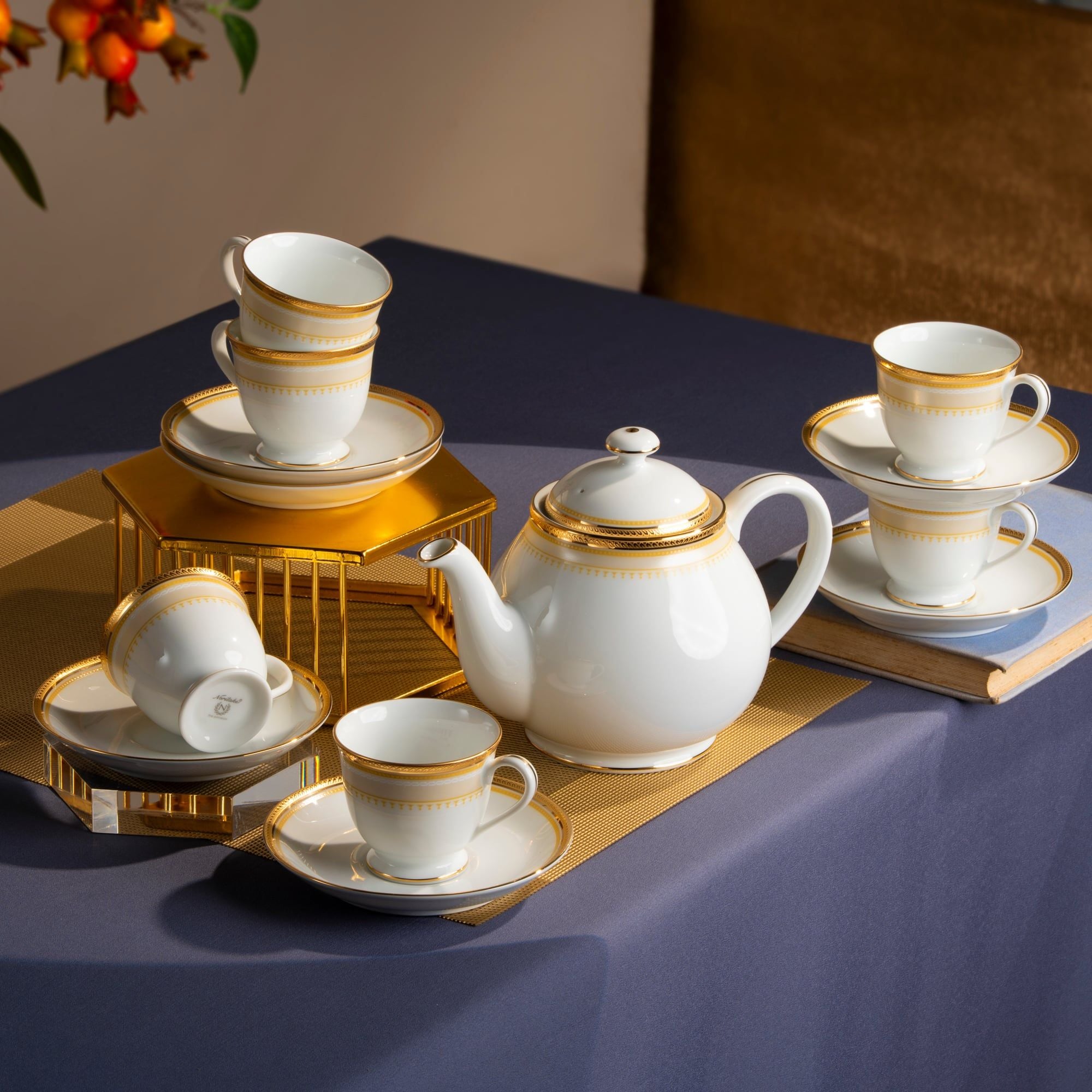  Bộ ấm chén uống trà nhỏ (ấm 780ml, chén 90ml) 13 món sứ trắng | Glendonald Gold 1712L - T014S 