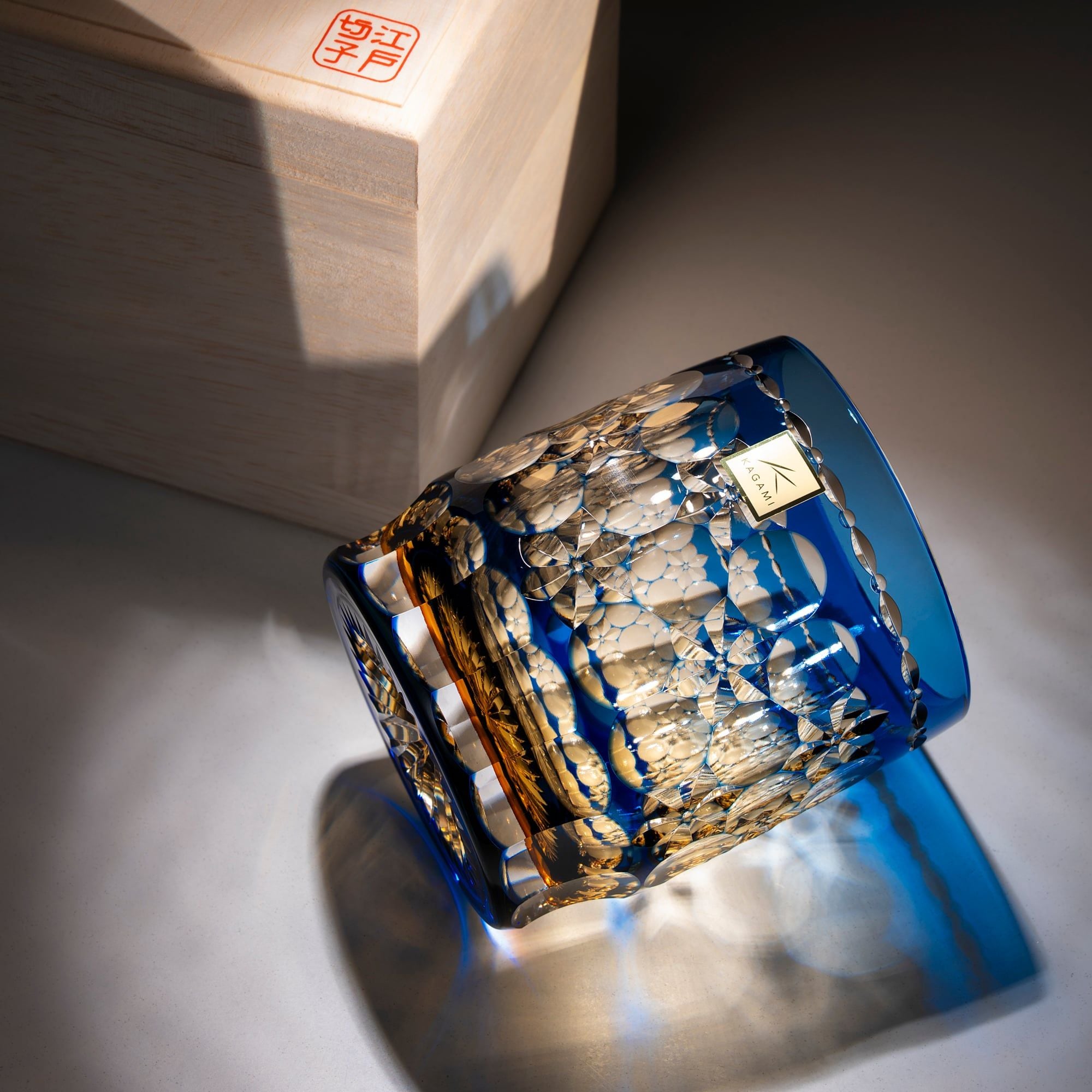  Ly pha lê rock glass Edo Kiriko 'Tamamai' 330ml xanh cobalt được chế tác bởi nghệ nhân Hideaki Shinozaki | Kagami Crystal T754 - 2708-WUB 