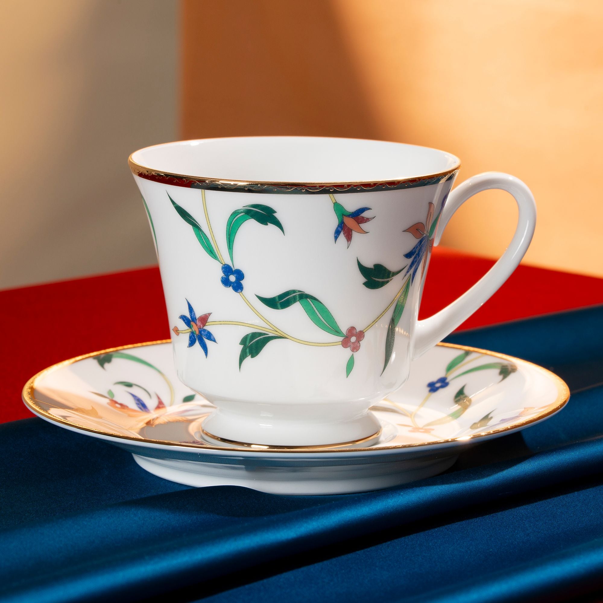  Bộ ấm chén uống trà (ấm 1.200ml, chén 230ml) 15 món sứ trắng | Bountiful Garden M-667L - T017A 