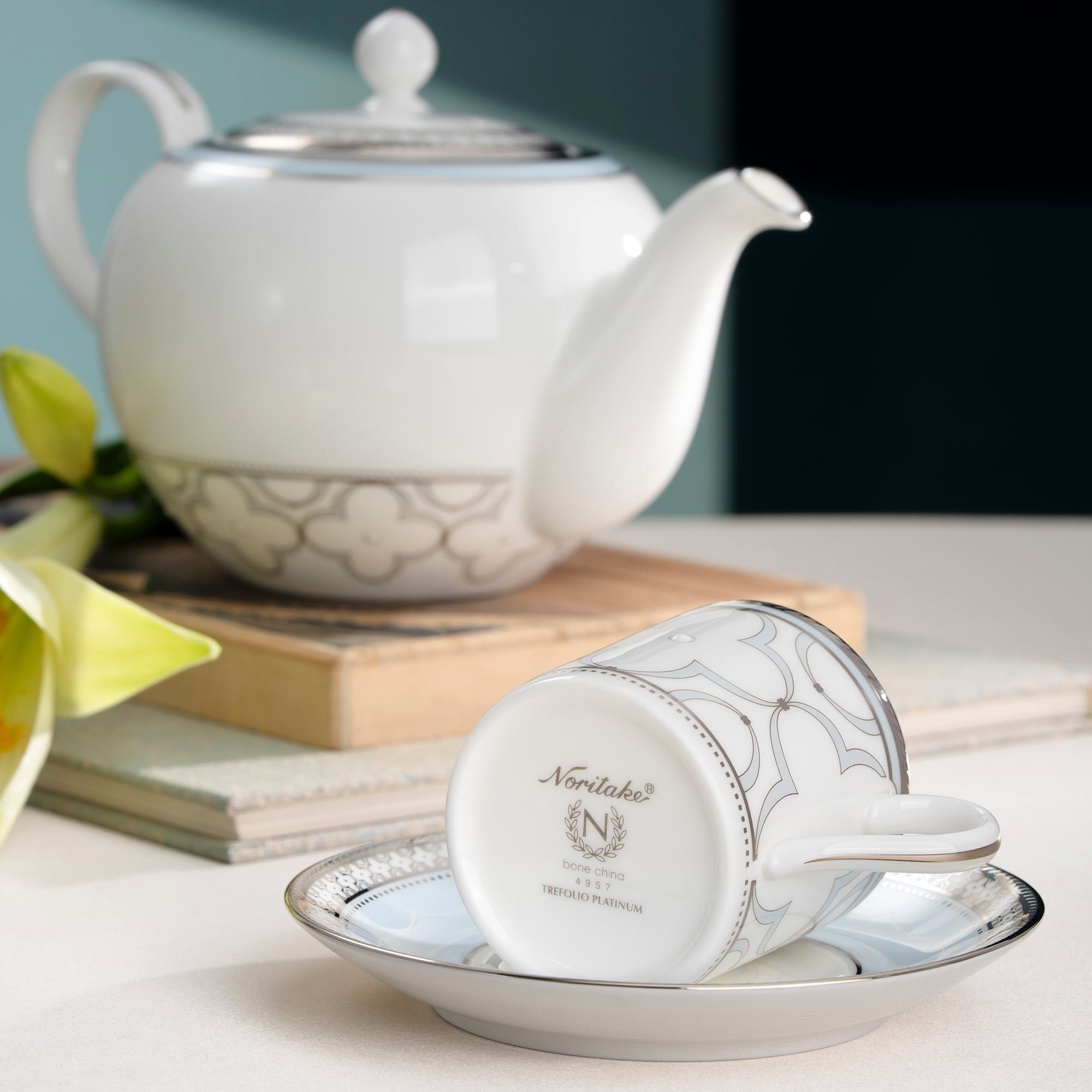  Bộ ấm chén uống trà nhỏ (ấm 650ml, chén 90ml) 13 món sứ xương | Trefolio Platinum 4957L - T014S 