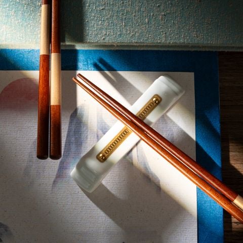  Đũa gỗ Nhật Caro vàng (01 đôi) sơn mài màu nâu | Hyozaemon Chopstick 1115 - K-359 
