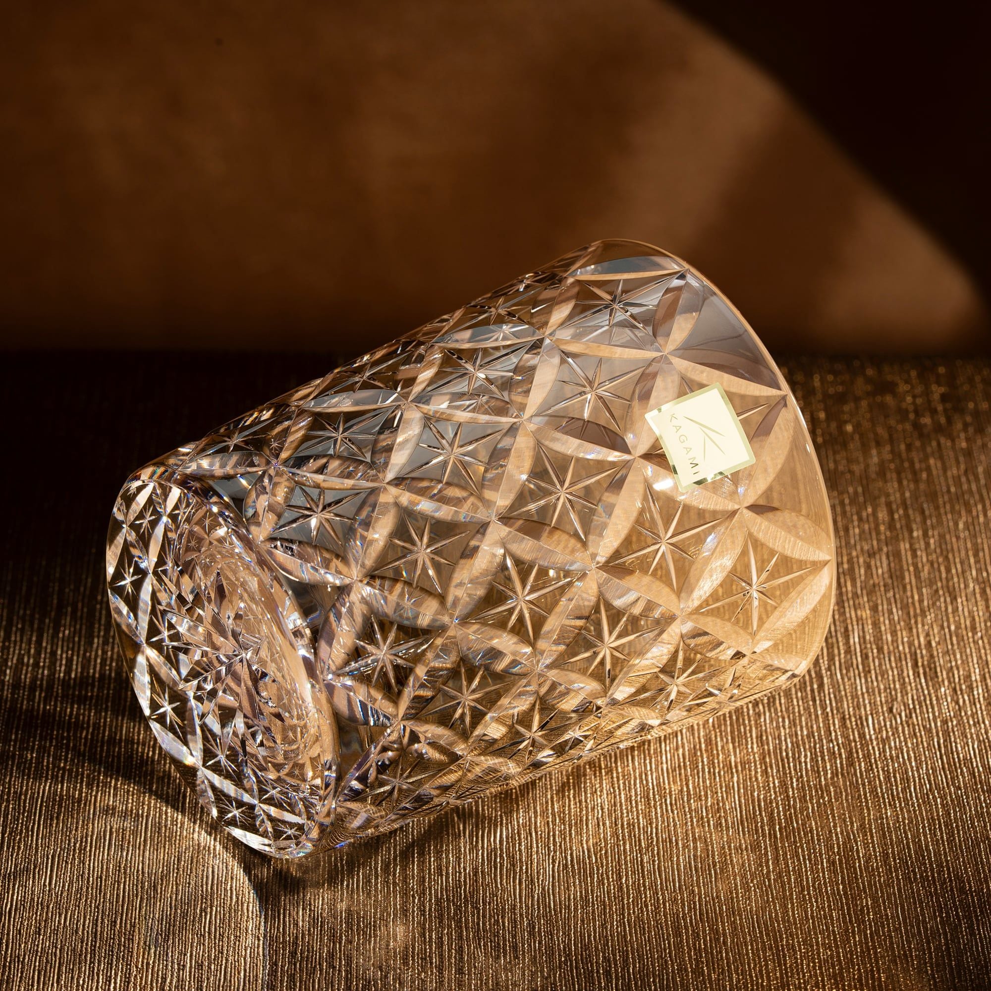  Ly pha lê rock glass họa tiết Edo Kiriko 'Shihou' 250ml màu trà được chế tác bởi nghệ nhân Satoshi Nabeya | Kagami Crystal T748 - 2834-BLK 