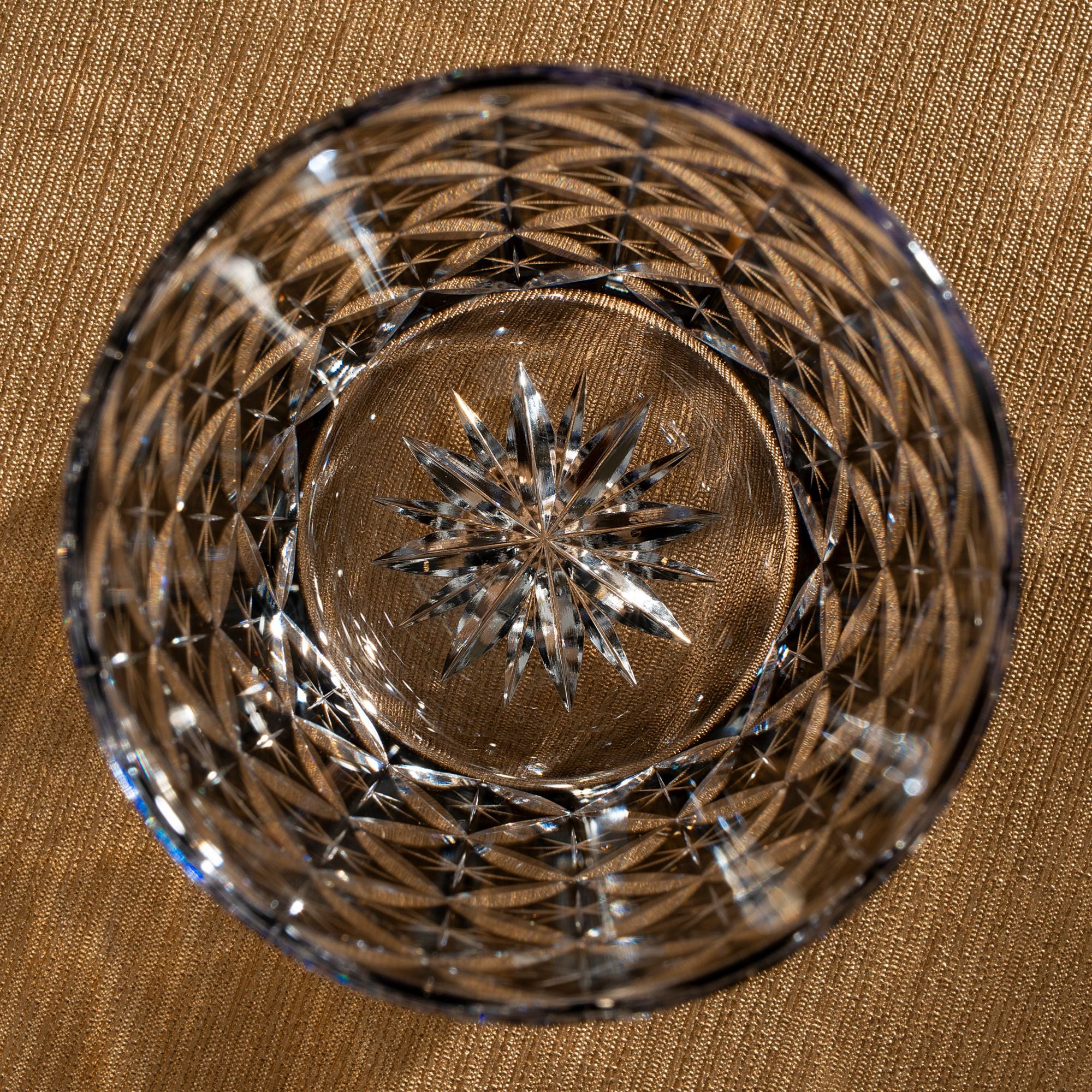  Ly pha lê rock glass họa tiết Edo Kiriko 'Shihou' 250ml màu trà được chế tác bởi nghệ nhân Satoshi Nabeya | Kagami Crystal T748 - 2834-BLK 