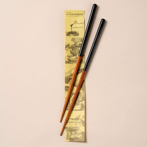  Đũa gỗ Nhật Kin Chirashi (01 đôi) sơn mài đen hạt vàng 23.5cm | Hyozaemon Chopstick 1115 - ST-128 