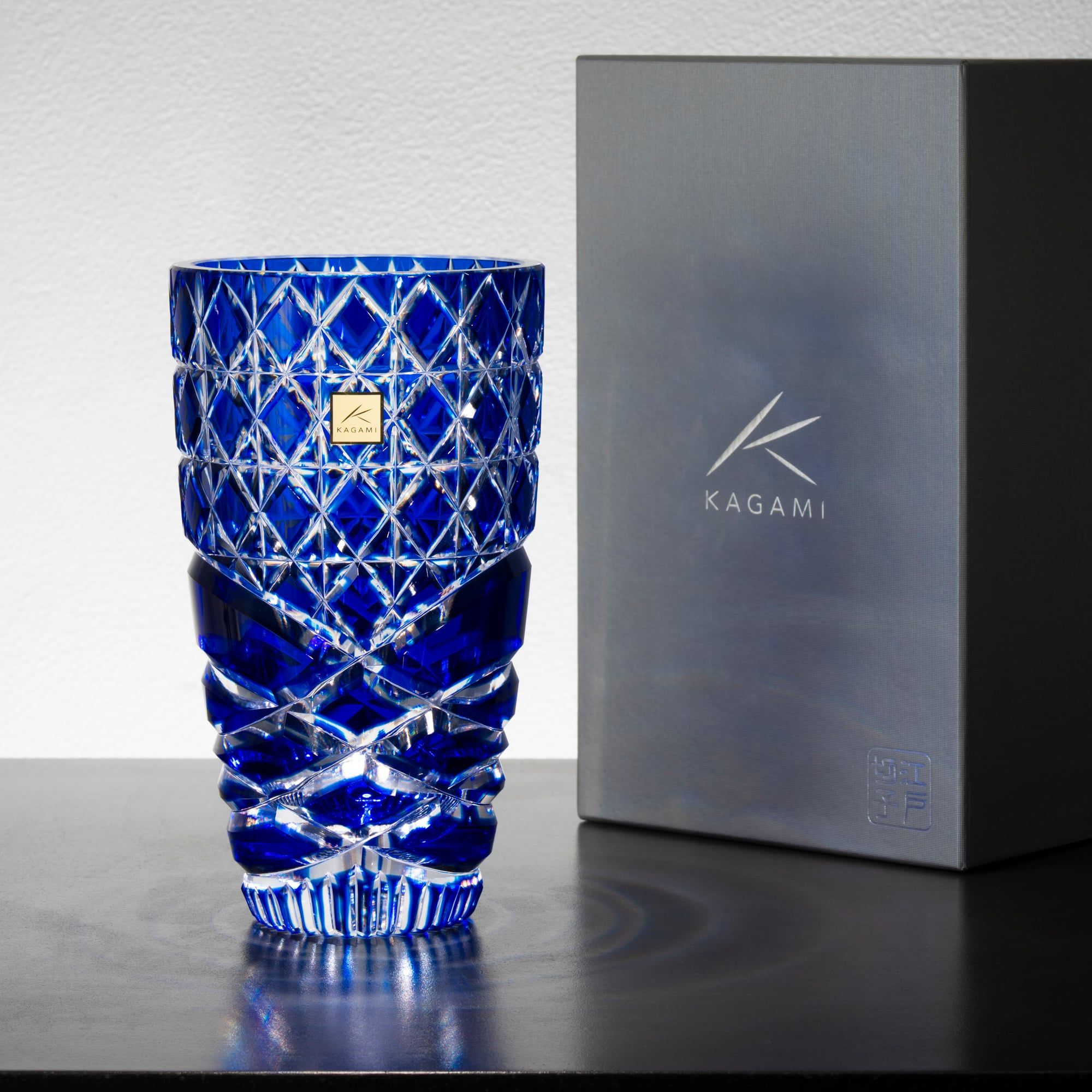  Bình hoa (lọ hoa) pha lê Edo Kiriko 'Sea Roar' 18,1cm màu xanh cobalt | Kagami Crystal F715 - 3024-CCB 