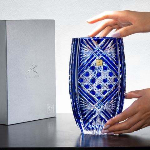  Bình hoa (lọ hoa) pha lê Edo Kiriko 'Bamboo Leaf & Octagonal Basketweave' 21cm màu xanh cobalt | Kagami Crystal F673 - 1845-CCB 