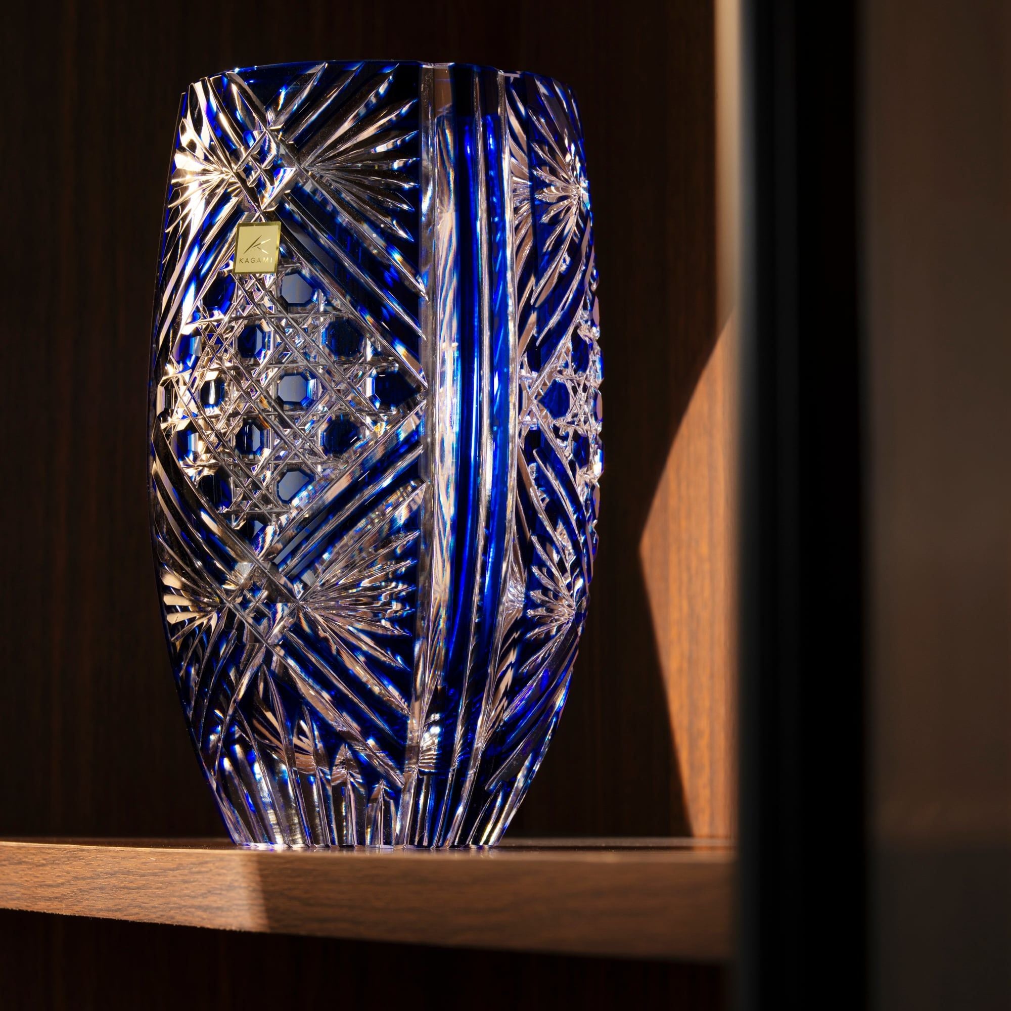  Bình hoa (lọ hoa) pha lê Edo Kiriko 'Bamboo Leaf & Octagonal Basketweave' 21cm màu xanh cobalt | Kagami Crystal F673 - 1845-CCB 