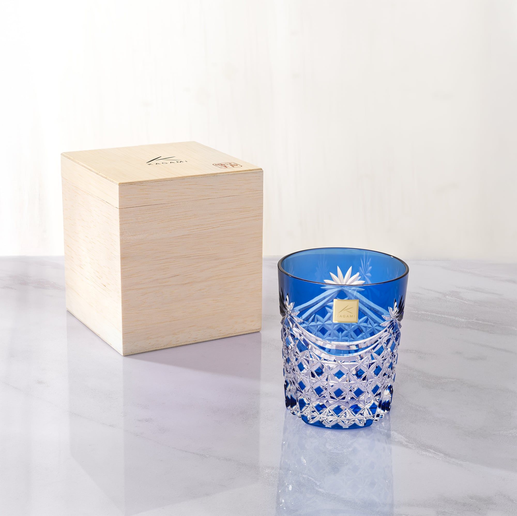  Ly pha lê rock glass họa tiết Edo Kiriko (Square Basket Weave) dung tích 240ml màu xanh cobalt | Kagami T370 - 2835-CCB 