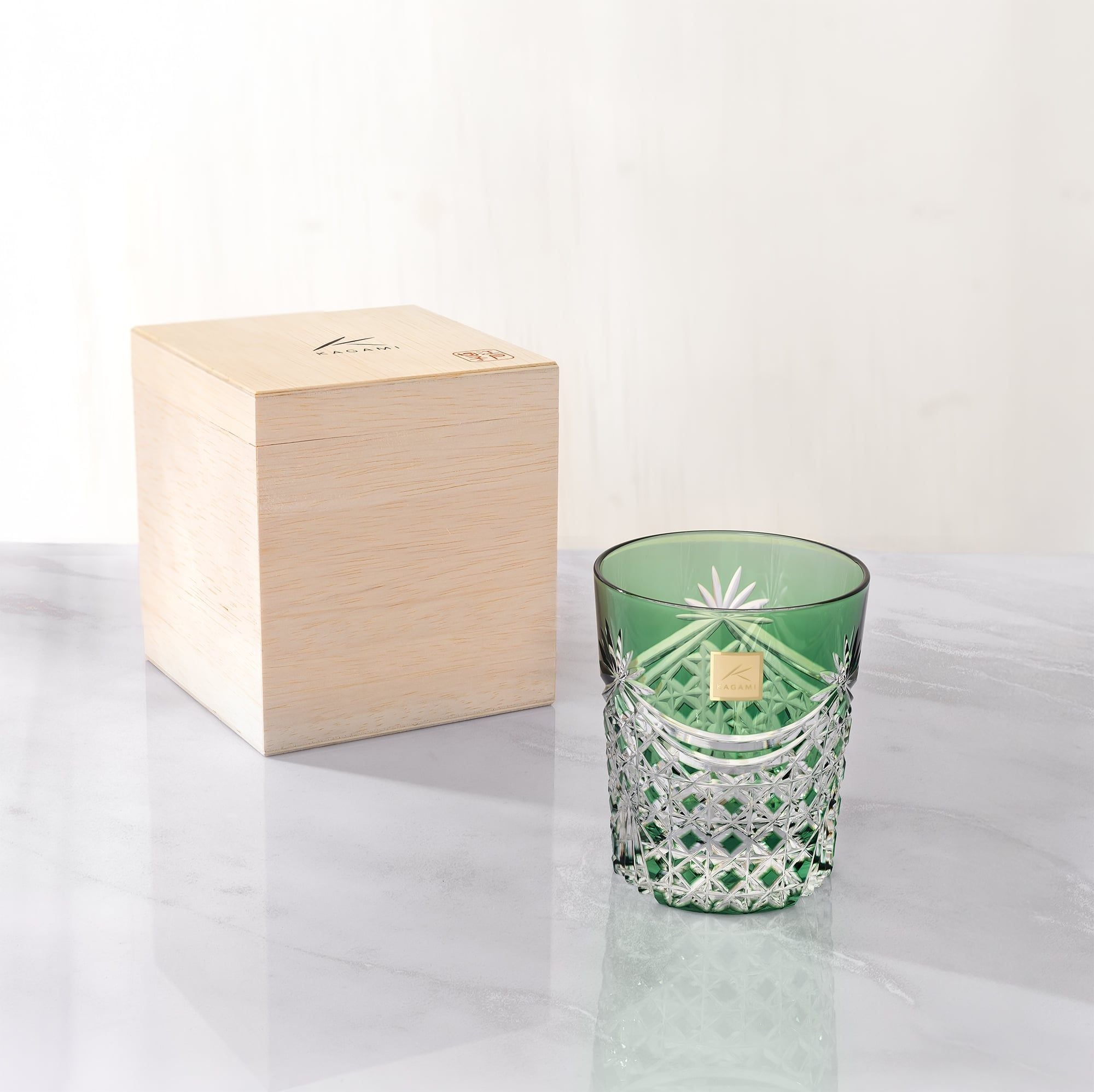  Ly pha lê rock glass họa tiết Edo Kiriko (Square Basket Weave) dung tích 240ml màu xanh lá cây | Kagami T370 - 2835-CGR 