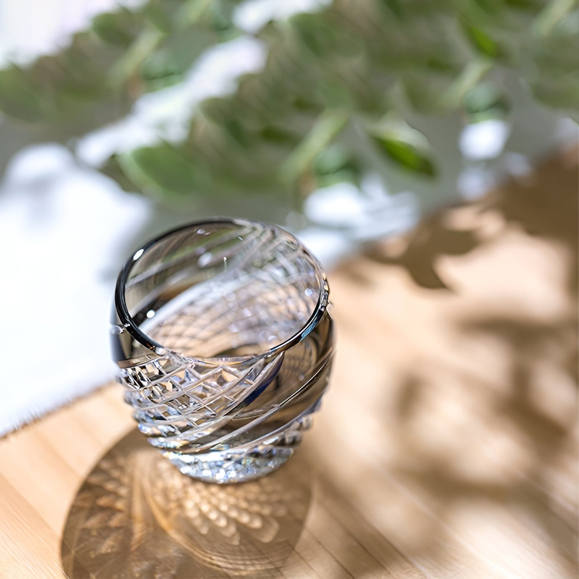  Ly pha lê sake Edo Kiriko “Fish scales strip" 80ml màu trà | Kagami Crystal T535 - 2044-BLK 