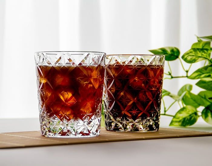  Ly pha lê rock glass họa tiết Edo Kiriko 'Shihou' 250ml màu trà được chế tác bởi nghệ nhân Satoshi Nabeya | Kagami Crystal T748 - 2834-BLK 