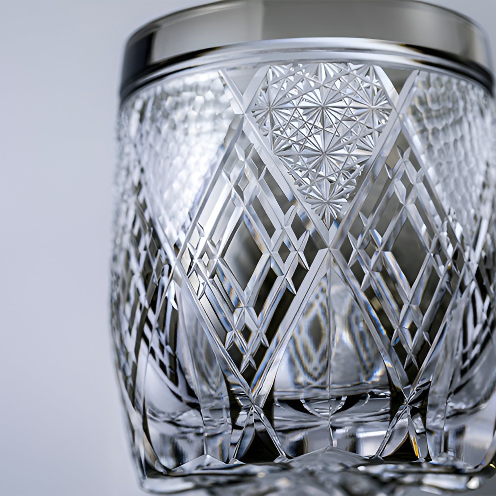  Ly pha lê rock glass họa tiết Edo Kiriko 'Shigebishi' 330ml màu trà được chế tác bởi nghệ nhân Junichi Nabetani | Kagami T794 - 3011-BLK 