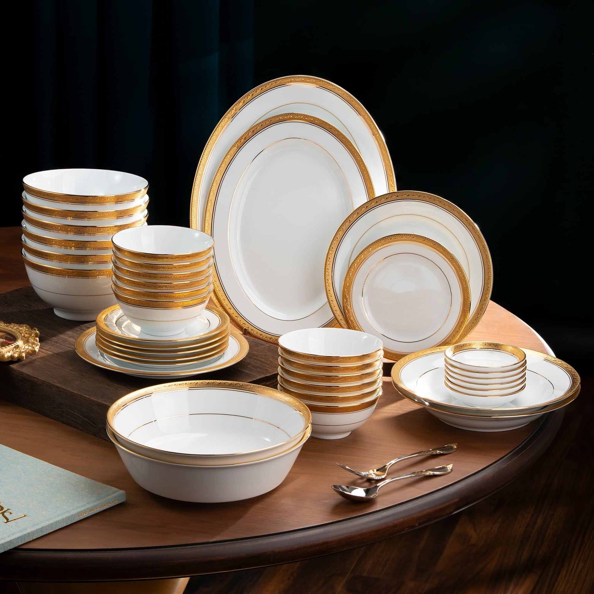  Bộ bát đĩa ăn châu Á đầy đủ 38 món (cho 6 người) sứ trắng | Crestwood Gold 4167L - D038AB 