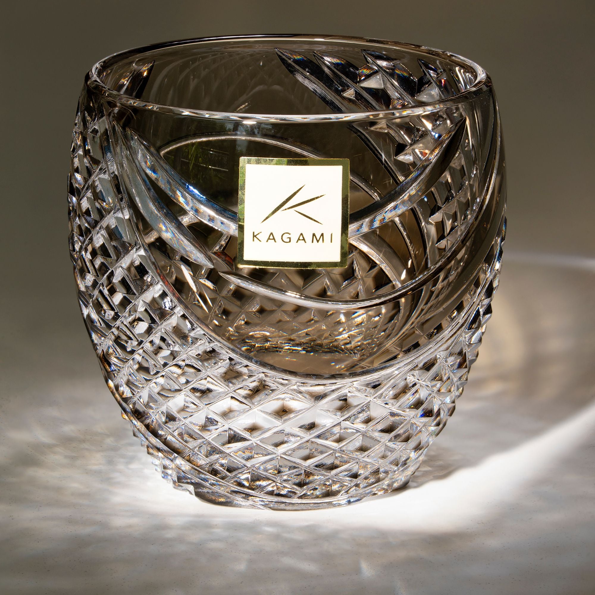  Ly pha lê sake Edo Kiriko “Fish scales strip" 80ml màu trà | Kagami Crystal T535 - 2044-BLK 