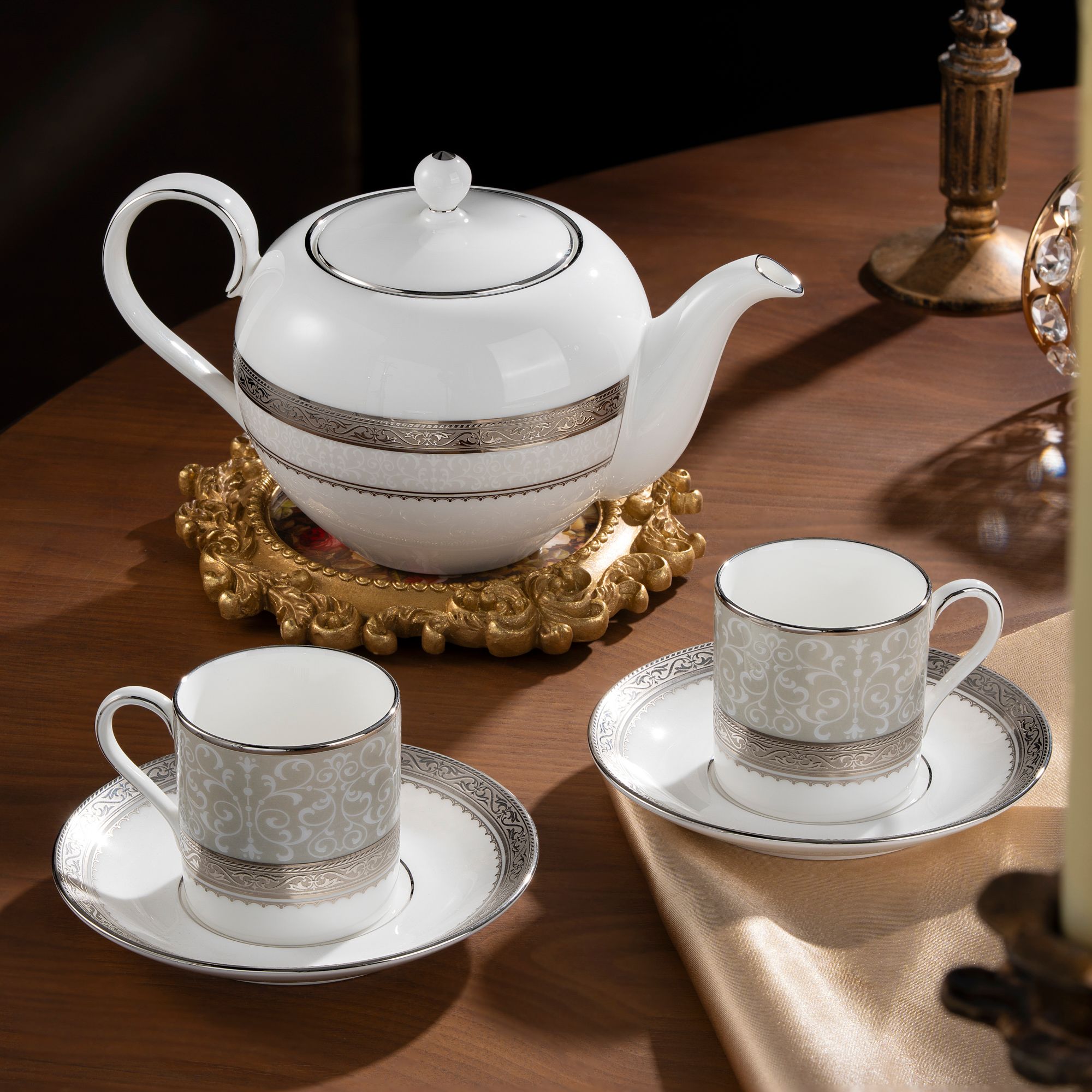  Bộ ấm chén uống trà nhỏ (ấm 650ml, chén 90ml) 13 món sứ xương | Odessa Platinum 4875L - T014S 