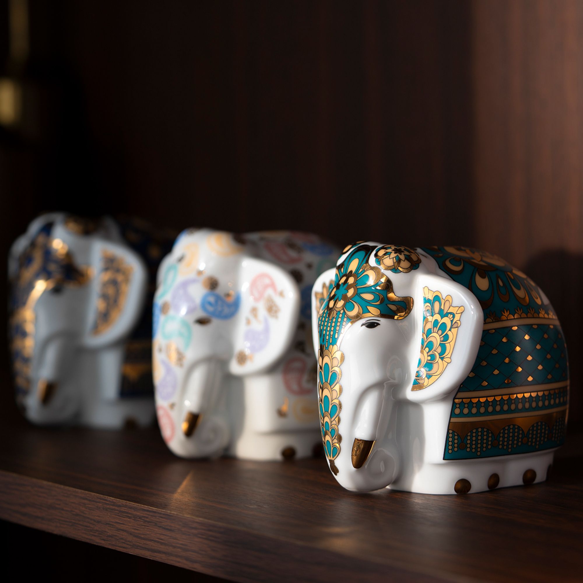  Tượng voi Như Ý sứ trắng cao cấp họa tiết xanh lá  | Tea Canister Elephant M-690L - T91379K 