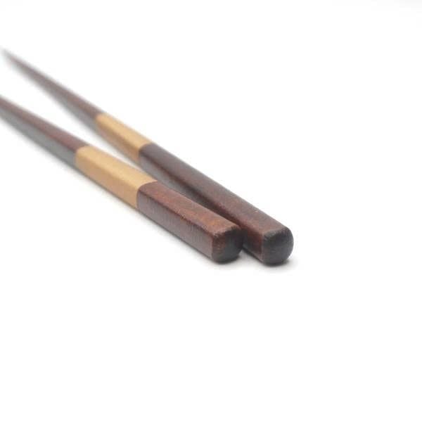  Đũa gỗ Nhật Caro vàng (01 đôi) sơn mài màu nâu | Hyozaemon Chopstick 1115 - K-359 