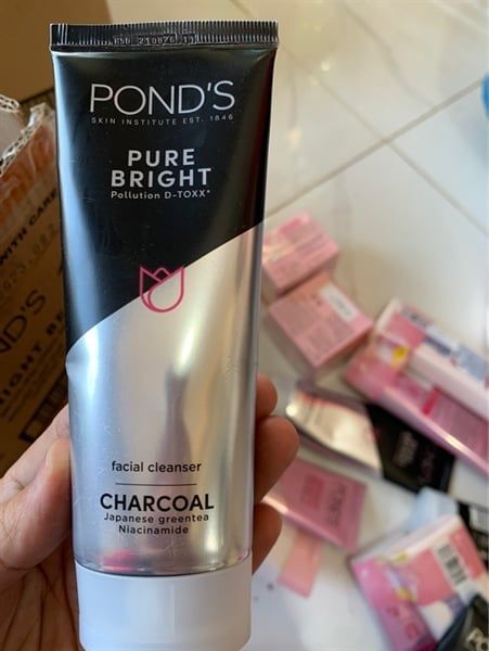 Pond's_Sữa Rửa Mặt Sạch Sâu Detox Pond's Pure Bright (Trắng da tinh khiết)100g