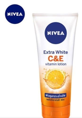 84374 Nivea_Sữa Dưỡng Thể Dưỡng Trắng C&E Vitamin Lotion 180ml