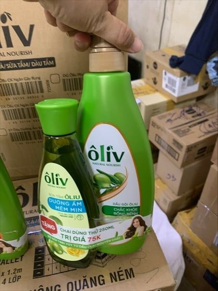 Oliv_Dầu Gội Chắc Khỏe Bồng Bềnh 650ml