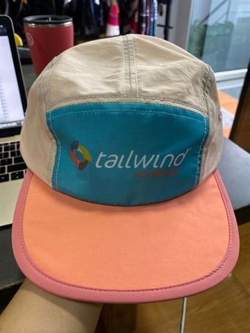  Nón Chạy Bộ Territory Tailwind Long Haul - Màu Hồng San Hô 