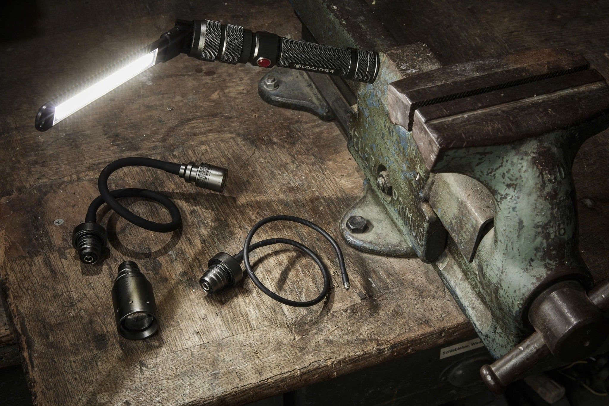  Đèn Pin Đa Năng Ledlenser Workers Friend 