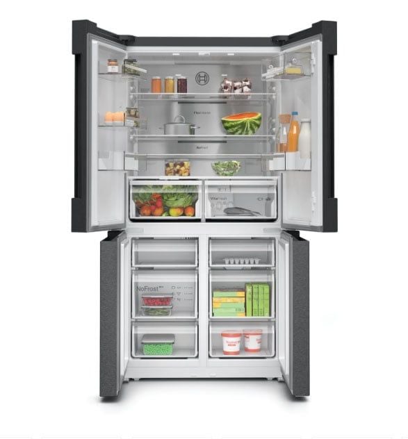 Khoang nội thất của tủ lạnh Bosch KFN96AXEA