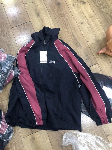 KHOÁC GIÓ BERSHKA