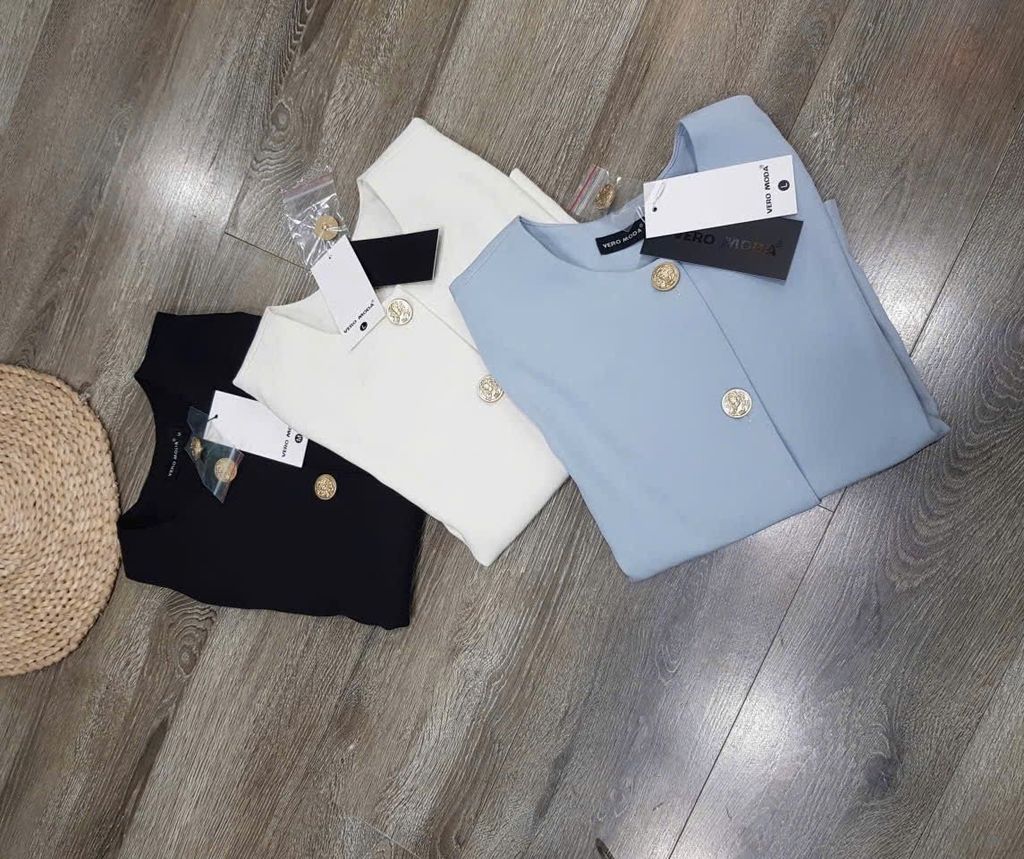 ÁO VERO MODA NÚT VÀNG