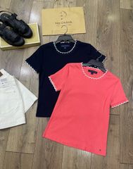 ÁO TOMMY CỔ VIỀN TRẮNG