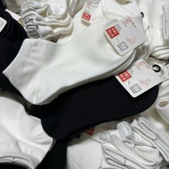 VỚ UNIQLO 1 SET 3 ĐÔI TRẮNG VÀ ĐEN