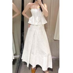 VÁY ZARA THÊU HOA TRẮNG