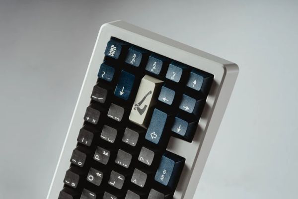 Bauer Lite Keyboard - Bone