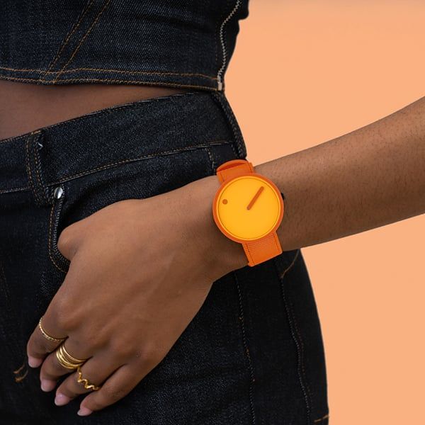  ĐỒNG HỒ PICTO Burnt Yellow & Orange Dial / Burnt Orange Recycled Strap 